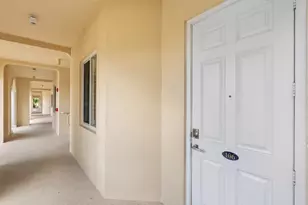 24 Harbour Isle Dr W, Fort Pierce, FL 34949 - Photo 34
