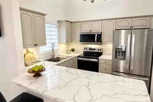 2815 NW 111th Ave, Sunrise, FL 33322 - Photo 4