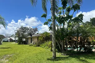 931 NE Town Terrace, Jensen Beach, FL 34957 - Photo 6