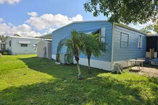 7 Madrid Ln, Port Saint Lucie, FL 34952 - Photo 2