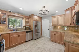 1630 NW 118th Ave, Pembroke Pines, FL 33026 - Photo 12