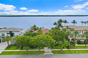 806 Lakeside Dr, North Palm Beach, FL 33408 - Photo 2