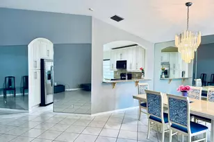 10921 Royal Caribbean Cir, Boynton Beach, FL 33437 - Photo 8