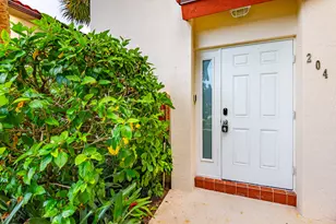 380 NW 67th St, Boca Raton, FL 33487 - Photo 2