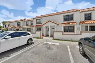 9409 NW 42nd St, Sunrise, FL 33351 - Photo 2