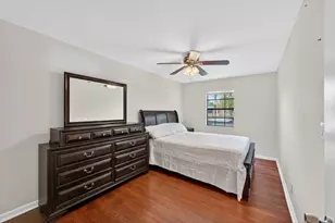 9409 NW 42nd St, Sunrise, FL 33351 - Photo 12