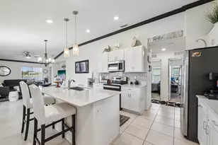 923 Bent Creek Dr, Fort Pierce, FL 34947 - Photo 10