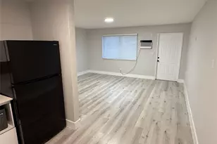720 NE 7th St, Hallandale Beach, FL 33009 - Photo 6