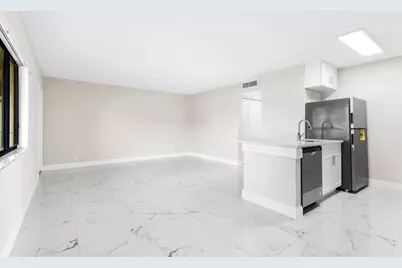712 Meadows Circle, Boynton Beach, FL 33436 - Photo 4