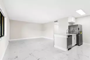 712 Meadows Cir, Boynton Beach, FL 33436 - Photo 4