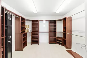 5900 Bayview Dr, Fort Lauderdale, FL 33308 - Photo 18
