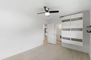 5900 Bayview Dr, Fort Lauderdale, FL 33308 - Photo 12