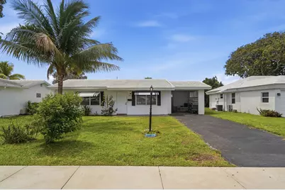 220 Leisure Boulevard, Pompano Beach, FL 33064 - Photo 16