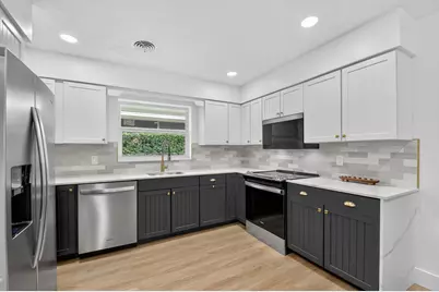1221 Singer Drive, Singer Island, FL 33404 - Photo 4