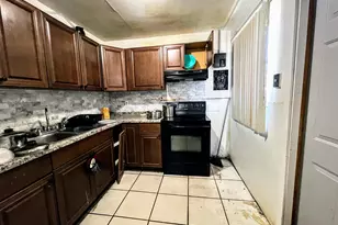260 NE 42nd Ct, Deerfield Beach, FL 33064 - Photo 8