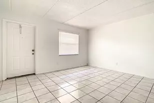 714 Michigan Ct, Saint Cloud, FL 34769 - Photo 4