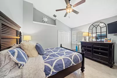 140 Thornton Drive, Palm Beach Gardens, FL 33418 - Photo 14