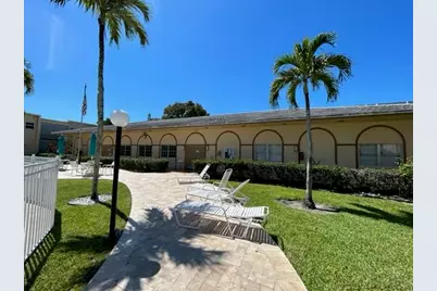 1250 Atlantic Shores Boulevard #105, Hallandale Beach, FL 33009 - Photo 10