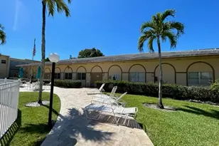1250 Atlantic Shores Blvd, Hallandale Beach, FL 33009 - Photo 10