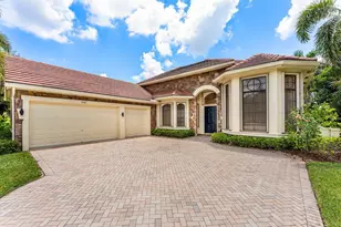 3592 Collonade Dr, Wellington, FL 33449 - Photo 4