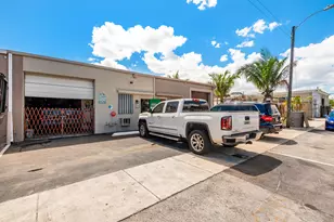 620 NE 42nd St, Deerfield Beach, FL - Photo 1