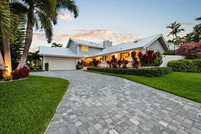 3001 Jasmine Court, Delray Beach, FL 33483 - Photo 2