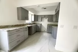 1033 Goldenrod Rd, Wellington, FL 33414 - Photo 4
