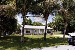 5437 Greenwood Dr, Delray Beach, FL 33484 - Photo 4