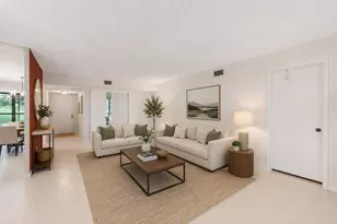5561 Fairway Park Dr, Boynton Beach, FL 33437 - Photo 6