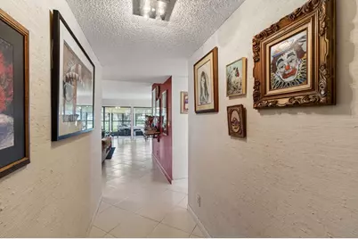5561 Fairway Park Drive #104, Boynton Beach, FL 33437 - Photo 4