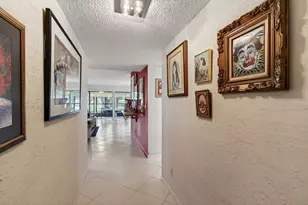 5561 Fairway Park Dr, Boynton Beach, FL 33437 - Photo 4
