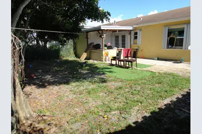 4876 Saratoga Road, West Palm Beach, FL 33415 - Photo 8