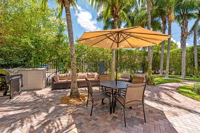 255 NE 12th Street, Delray Beach, FL 33444 - Photo 10