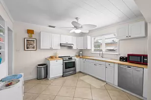 255 NE 12th St, Delray Beach, FL 33444 - Photo 22
