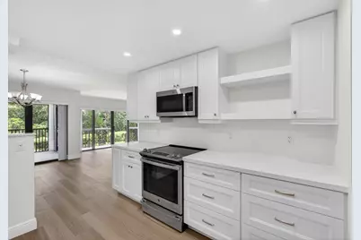 2104 Fairway Drive S, Jupiter, FL 33477 - Photo 16