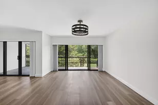 2104 Fairway Dr S, Jupiter, FL 33477 - Photo 4