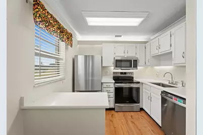 33 Pine Arbor Lane #102, Vero Beach, FL 32962 - Photo 4