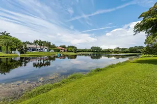 10251 N Lake Vista Cir, Davie, FL 33328 - Photo 10