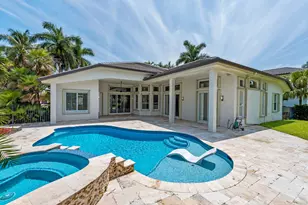 10251 N Lake Vista Cir, Davie, FL 33328 - Photo 4