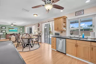 8235 NW 5th St, Coral Springs, FL 33071 - Photo 14