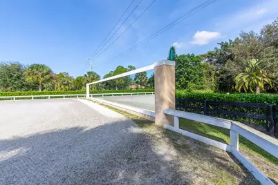 14943 Paddock Drive, Wellington, FL 33414 - Photo 6