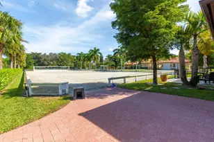 14943 Paddock Dr, Wellington, FL 33414 - Photo 32