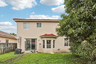 405 E Royal Cove Cir, Davie, FL 33325 - Photo 36