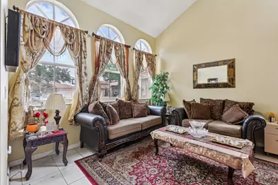 405 E Royal Cove Circle, Davie, FL 33325 - Photo 6