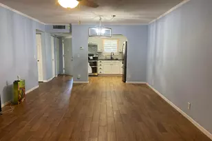752 Lori Dr, Palm Springs, FL 33461 - Photo 4