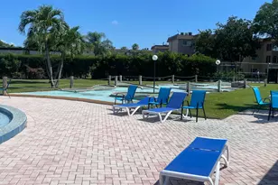 752 Lori Dr, Palm Springs, FL 33461 - Photo 18