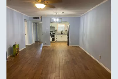 752 Lori Drive #223, Palm Springs, FL 33461 - Photo 4