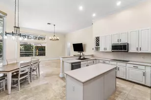 21725 Marigot Dr, Boca Raton, FL 33428 - Photo 8