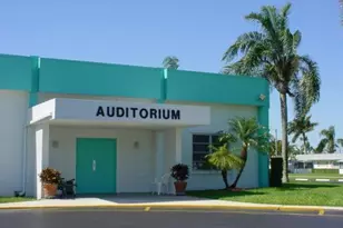 2556 E Dudley Dr Dr E, West Palm Beach, FL 33415 - Photo 4
