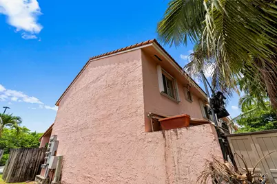 8039 Lake Drive #205, Doral, FL 33166 - Photo 34